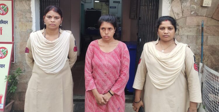 सूने मकान अंदर प्रवेश कर नगदी 1.35 लाख रुपए चोरी करने वाली महिला आरोपी गिरफ्तार