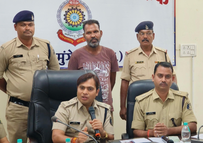 91.68 लाख रुपए का सरकारी धान गबन करने वाला आरोपी गिरफ्तार, धान खरीदी केन्द्र के खरीदी प्रभारी के पद पर रहते हुये किया था फर्जीवाड़ा
