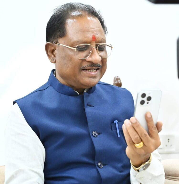 मुख्यमंत्री विष्णुदेव साय ने निशा यादव को कॉल कर कहा- आपको किलिमंजारो चढ़ना है, आप खर्च की चिंता न करें