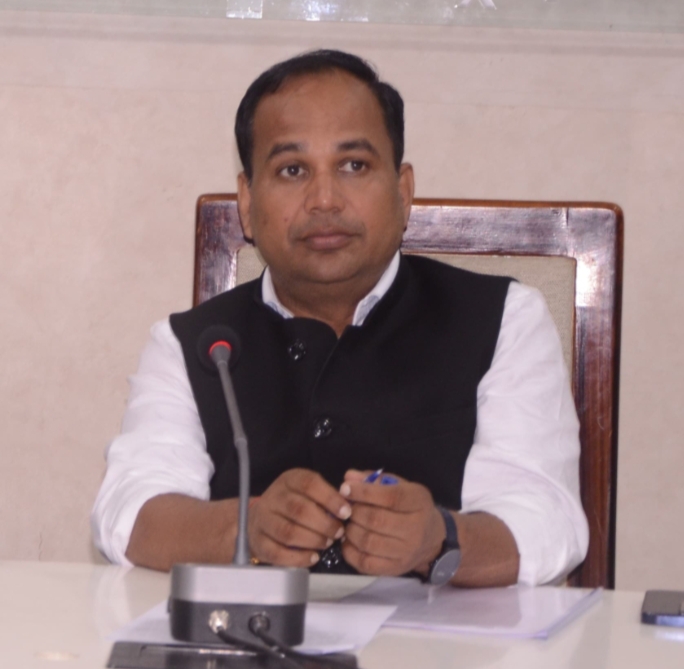 राशन कार्डधारियों की ई-केवाईसी जल्द से जल्द करें पूर्ण: कलेक्टर डॉ.गौरव सिंह