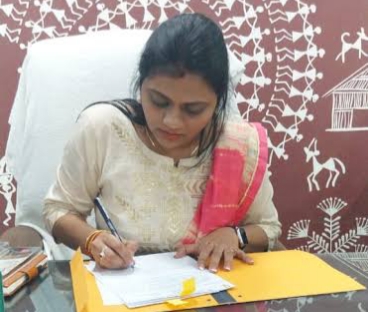 आयुक्त मोनिका वर्मा ने सरकारी वाहन के दुरुपयोग करने पर उप निरीक्षक को किया निलंबित