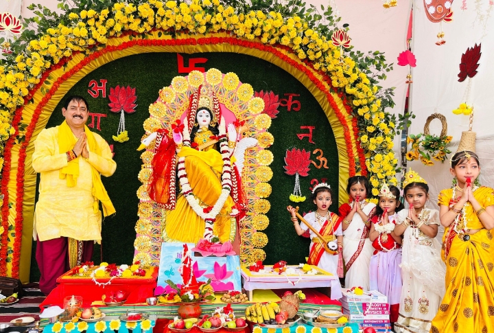 शकुंतला विद्यालय भिलाई में हर्षोल्लास के साथ मनाया बसंत पंचमी का पर्व