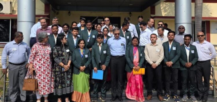 रक्षा मंत्रालय के अधिकारियों ने किया दंतेवाड़ा के विकास कार्यों का अवलोकन, पुनर्वास कार्य को सराहा