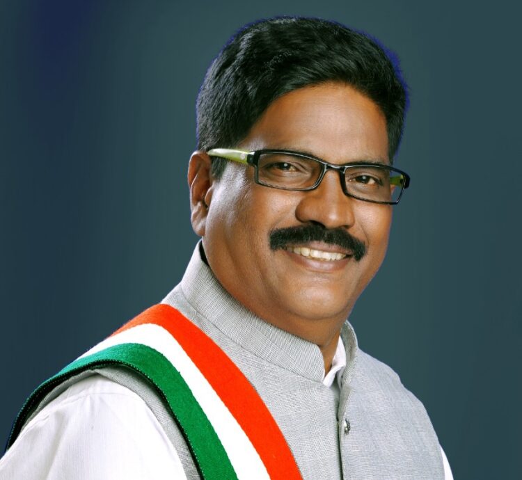 भिलाई चरोदा निगम के पार्षद के कार्यालय में घुसकर तोड़फोड़ और अश्लील गलियां देकर मारपीट, पार्षद ने थाने में की शिकायत