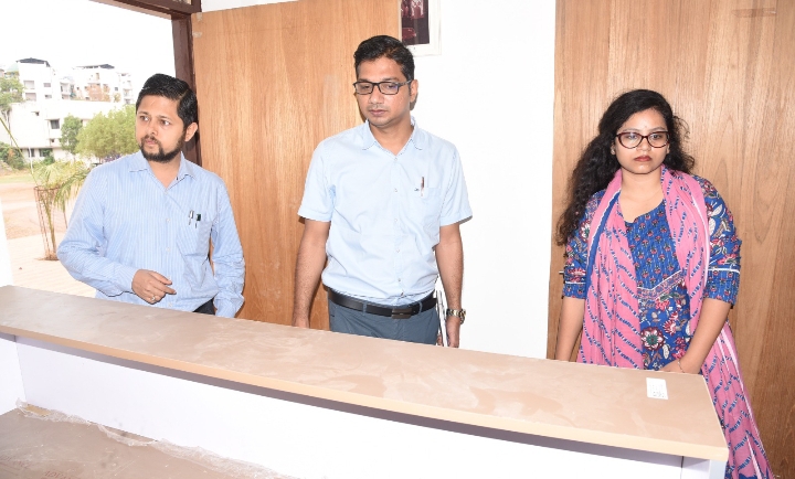 साइंस कालेज परिसर में खुलेगा स्टार्टअप सेंटर, कलेक्टर अभिजीत सिंह ने किया अवलोकन