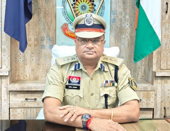 सरगुजा जिले के नवपदस्थ पुलिस अधीक्षक राजेश अग्रवाल ने पदभार ग्रहण किया
