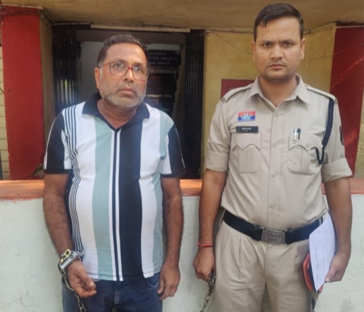करोड़ो रूपये की धोखाधड़ी करने वाला चिटफण्ड कम्पनी का 09 वर्षाे से फरार डायरेक्टर नागपुर से गिरफ्तार