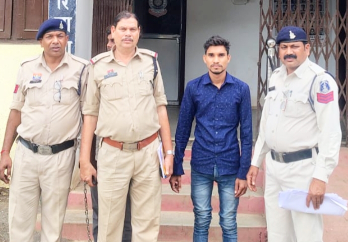 देवर-देवरानी का झगड़ा छुड़ाना भाभी को पड़ा महंगा, देवर ने चाकू से की भाभी की हत्या