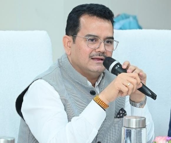 मुख्यमंत्री के सचिव पी. दयानंद के करकमलों से एसईसीएल में तीन माह के निवारक सतर्कता अभियान का शुभारंभ