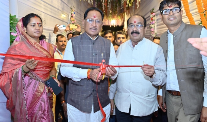 मुख्यमंत्री विष्णु देव साय ने रायगढ़ जिले के ग्राम गढ़ उमरिया में नवगुरुकुल का किया शुभारंभ