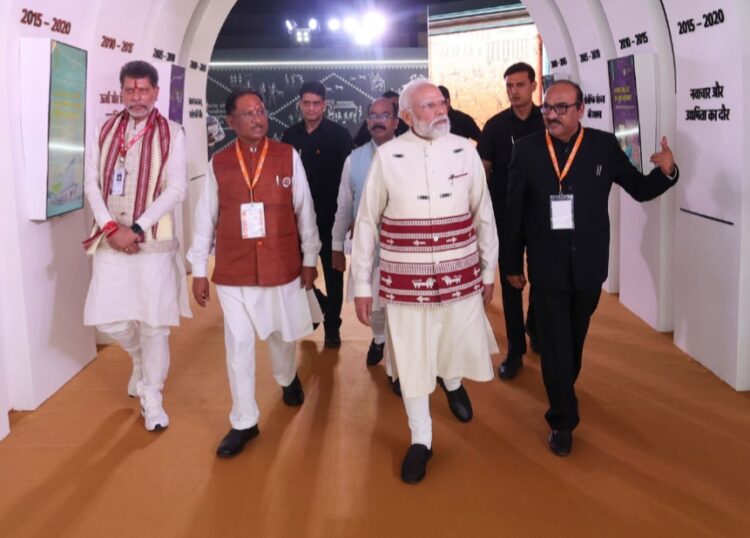 25 साल पहले अटल जी की सरकार ने आपके सपनों का छत्तीसगढ़ आपको सौंपा था : पीएम मोदी