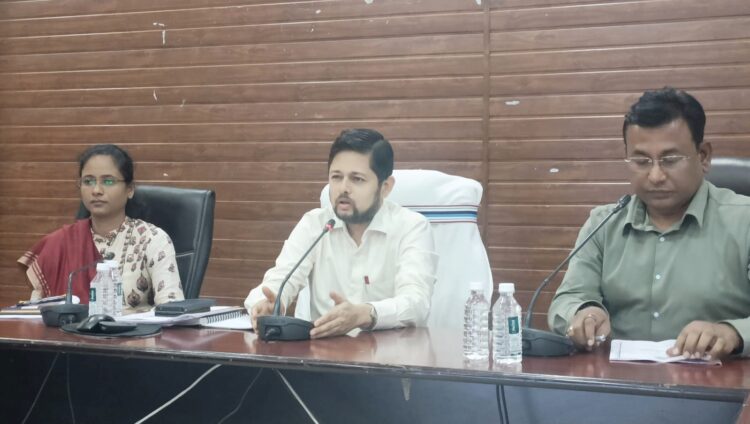 निर्वाचक नामावलियों का विशेष गहन पुनरीक्षण के संबंध में कलेक्टर ने ली प्रेस-वार्ता, 04 नवंबर से 04 दिसंबर तक घर-घर पहुंचेंगे बीएलओ