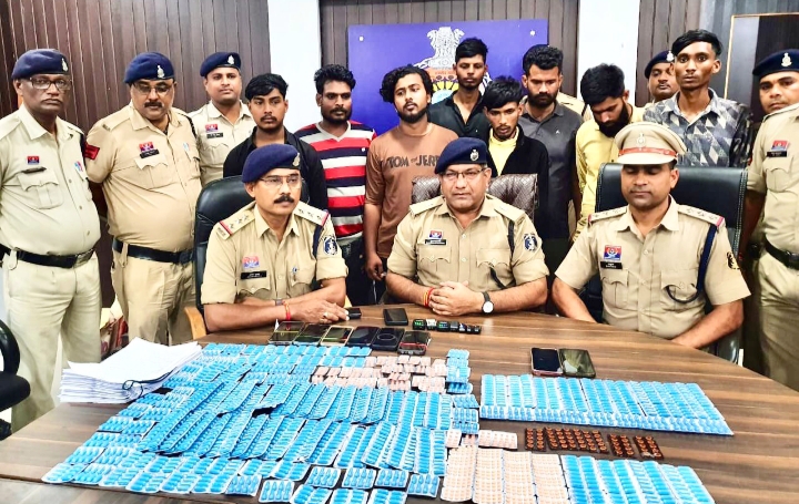 नशे के खिलाफ दुर्ग की ताबड़तोड़ कार्यवाही, 8 आरोपियों से दो हजार से अधिक नशीली कैप्सूल जप्त