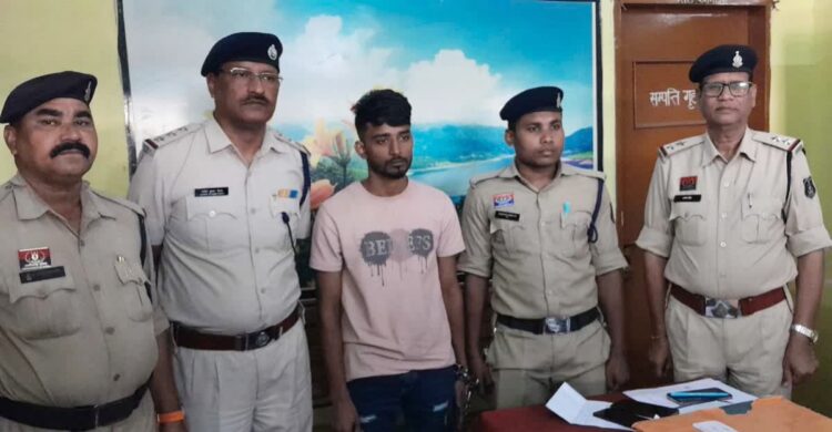 बांग्लादेशी नागरिक दुर्ग रेलवे स्टेशन से गिरफ्तार, मुंबई पुलिस को चकमा देकर ट्रेन से भाग रहा था हावड़ा