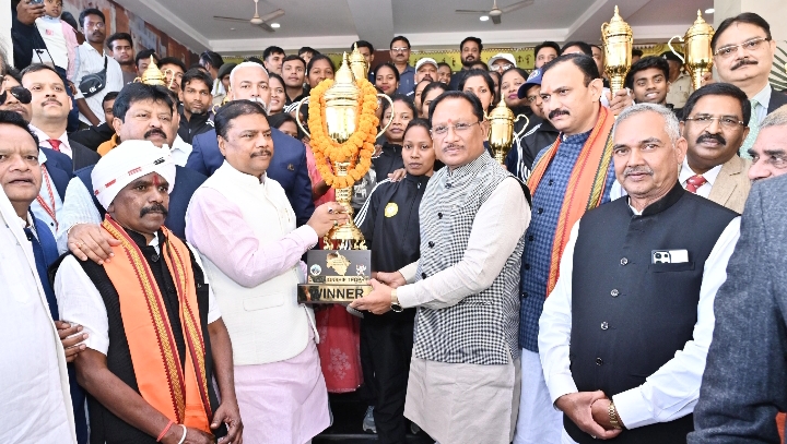 मुख्यमंत्री ने ऑल इंडिया फ़ॉरेस्ट स्पोर्ट्स मीट के विजेता खिलाड़ियों से मुलाकात कर दी बधाई, लगातार 13वीं बार चैंपियन बना छत्तीसगढ़