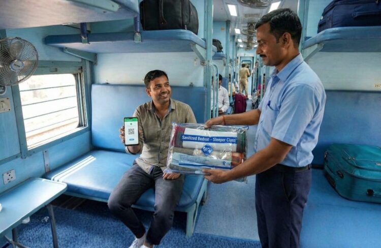 अब ट्रेन के स्लीपर कोच में भी मिलेगी चादर, तकिया-पिलो कवर, देने होंगे इतने रुपए?