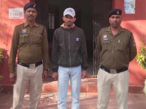 नाबालिग लड़की को शादी का झांसा देकर दिल्ली ले जा रहा आरोपी कामठी रेल्वे स्टेशन से गिरफ्तार