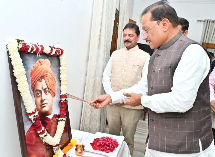स्वामी विवेकानंद ने युवाओं को यह विश्वास दिया कि वे स्वयं अपने भविष्य के निर्माता हैं : मुख्यमंत्री
