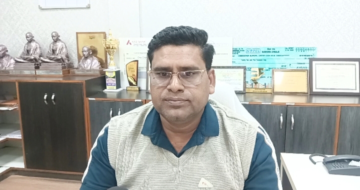 निगम आयुक्त दशरथ सिंह राजपूत ने टैक्स जमा करने और सड़क अतिक्रमण को लेकर जनता से की अपील