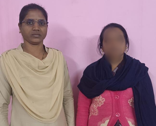 अपने मकान में लड़का-लड़कियों को कमरे उपलब्ध कराने और देह व्यापार करवाने वाली आरोपी महिला गिरफ्तार