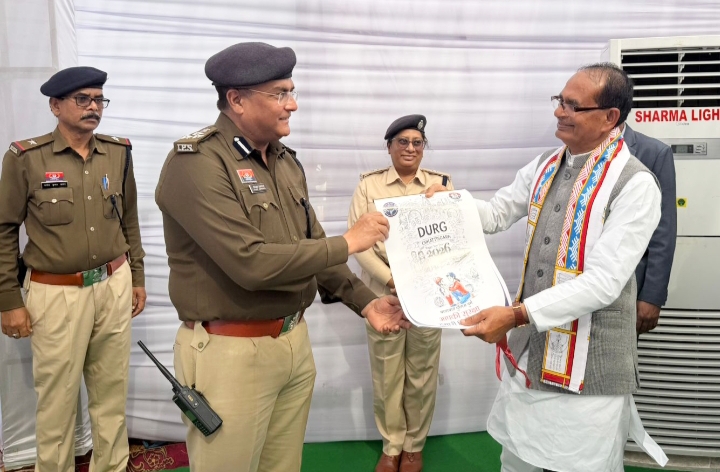 केंद्रीय कृषि मंत्री शिवराज सिंह चौहान ने दुर्ग पुलिस के यातायात जागरूकता प्रयासों की सराहना की