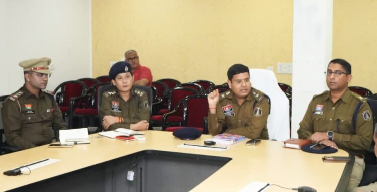 पुलिस उपायुक्त मयंक गुर्जर ने होटल, ढाबा, लॉज एवं बार संचालकों की ली बैठक, शासन द्वारा निर्धारित नियमों के पालन करने दिए निर्देश