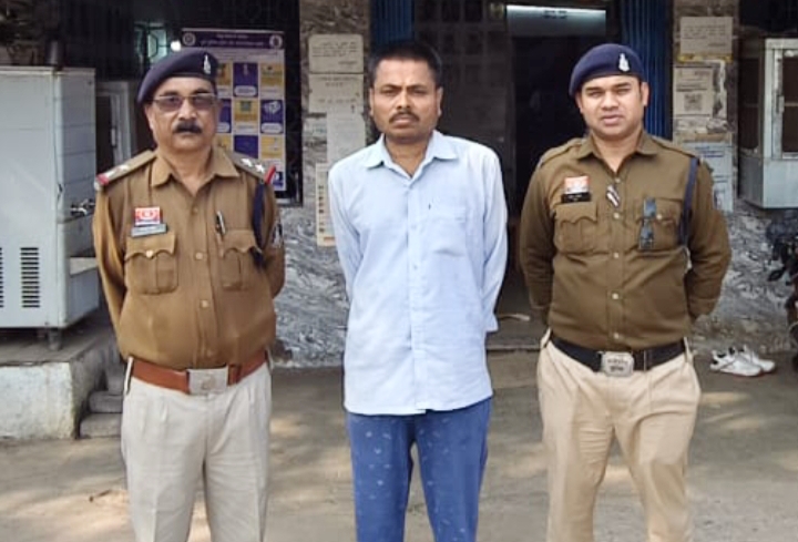 55 लाख रुपए की धोखाधड़ी की रकम आहरण करने वाला एक और आरोपी गिरफ्तार