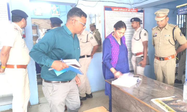 पुलिस अधीक्षक भावना गुप्ता द्वारा थाना भाटापारा ग्रामीण का किया गया वार्षिक निरीक्षण