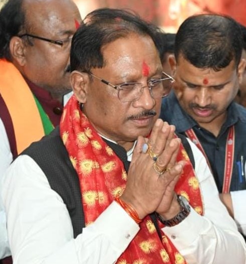 मुख्यमंत्री ने कुदरगढ़ी माता मंदिर में पूजा-अर्चना कर की प्रदेशवासियों की सुख-समृद्धि की कामना