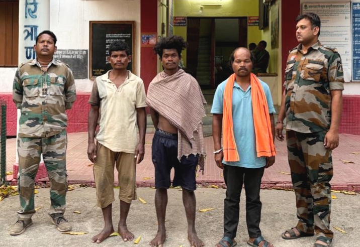 एनीकेट के पानी में विषैला पदार्थ डालकर मछली मारने वाले 3 आरोपी गिरफ्तार