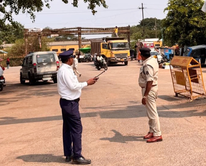 1 जुलाई से 31 अगस्त तक सिरसा गेट अंडर ब्रिज रहेगा बंद, यातायात पुलिस ने किया वैकल्पिक मार्गों का निरीक्षण