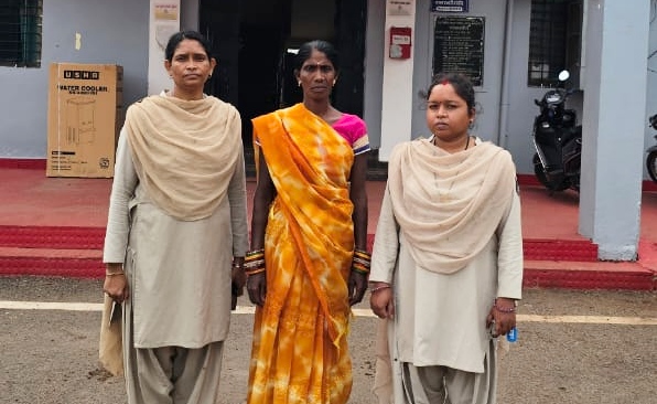 लोहे के फर्सा से अपनी सौतन के गले पर वार कर हत्या करने वाली आरोपियां महिला गिरफ्तार