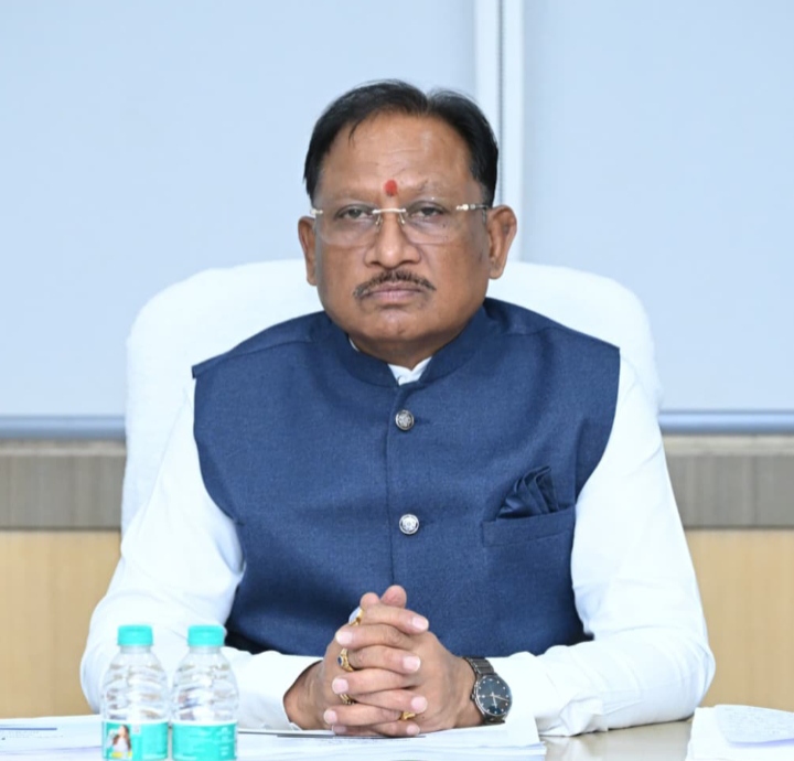 शासन की जनकल्याणकारी योजनाओं का करें समयबद्ध क्रियान्वयन , प्रत्येक पात्र व्यक्ति को मिले शासन की योजनाओं का लाभ : मुख्यमंत्री