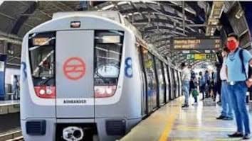 पहली बारिश में दिल्ली मेट्रो ने बनाया रिकॉर्ड, एक दिन में 69 लाख से अधिक यात्रियों ने किया सफर