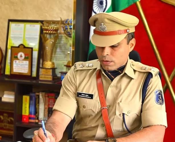 SP जितेंद्र शुक्ला ने महादेव सट्टा ऐप मामले में गिरफ्तार आरक्षक को किया बर्खास्त
