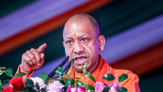 सीएम योगी आदित्यनाथ ने चेताया, कहा- बांग्लादेश से सीख लें…बंटेंगे तो कटेंगे, एक रहेंगे तो सुरक्षित रहेंगे