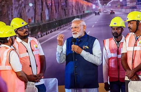 चार नए लेबर कोड आज से लागू, मिनिमम वेतन से स्वास्थ्य तक देशभर के श्रमिकों को मिलीं ये गारंटियां
