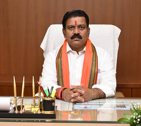 एएसपी आकाश राव गिरपुंजे एक निष्ठावान, साहसी और कर्तव्यपरायण अधिकारी थे : उप मुख्यमंत्री विजय शर्मा