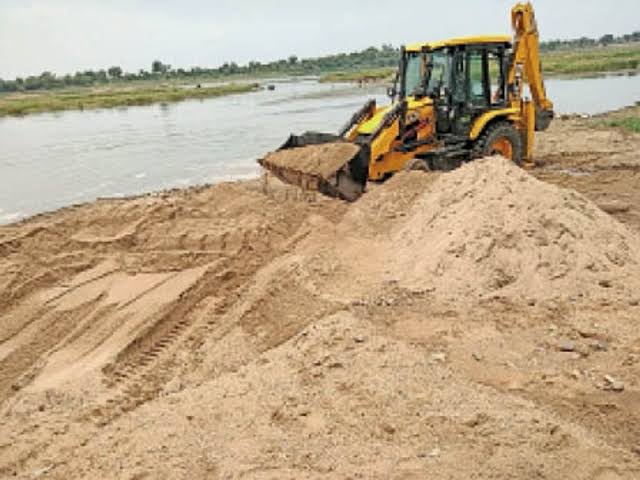 छत्तीसगढ़ में रेत खनन में पारदर्शिता, पर्यावरण संरक्षण और अवैध उत्खनन पर सख्ती शासन की सर्वोच्च प्राथमिकता