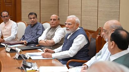 मोदी सरकार ने पाकिस्तानी गोलाबारी में टूटे घरों के मुआवजे के लिए 25 करोड़ की अतिरिक्त राशि को मंजूरी दी