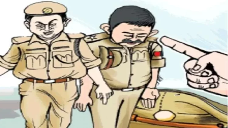 एसएसपी ने दो आरक्षकों को किया लाइन अटैक, वीडियो सोशल मीडिया पर वायरल