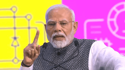 पीएम मोदी ने सेमीकॉन इंडिया-2024 का किया शुभारंभ, कहा- मेरा सपना है दुनिया की हर डिवाइस में इंडियन मेड चिप हो